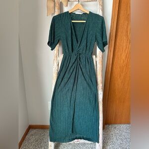 All in favor wrap dress green size small